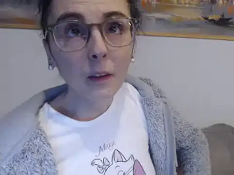 cleophee online show from February 9, 7:27 am