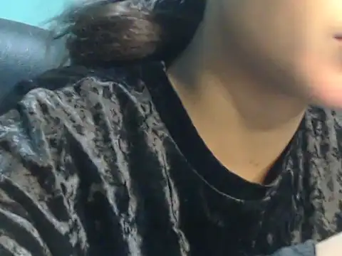 NancyRuvi online show from December 11, 3:58 pm