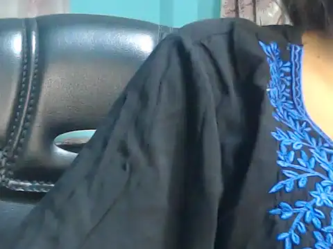 NancyRuvi online show from January 14, 4:18 pm