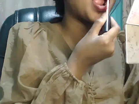 NancyRuvi online show from February 13, 3:56 pm