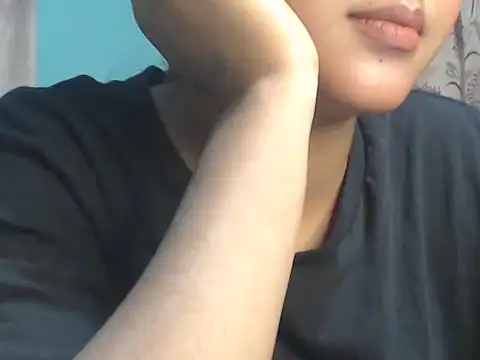 NancyRuvi online show from December 4, 2:48 pm