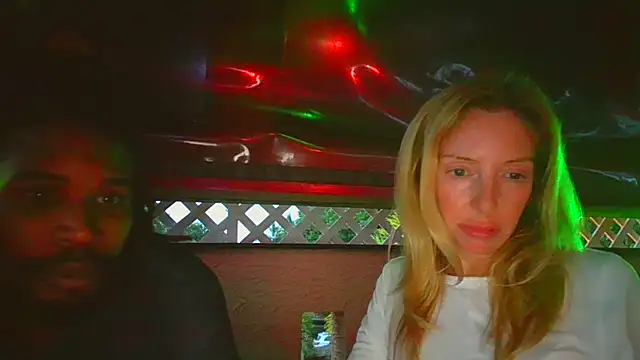 Snapshot of MIAMI_BADASS chatting on December 15, 11:20 pm MIAMI BADASS online show from December 15, 11:20 pm