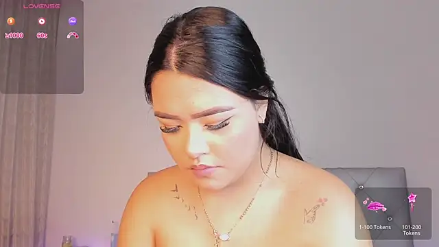 Snapshot of sophy_champagne chatting on February 18, 2:16 pm sophy champagne online show from February 18, 2:16 pm