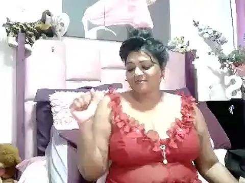 Snapshot of IndianDelia chatting on May 28, 7:44 pm IndianDelia online show from May 28, 7:44 pm