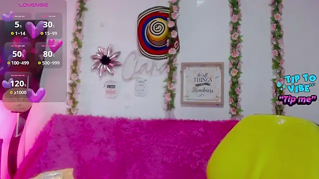 Snapshot of CiaraaSweet chatting on March 3, 2:48 pm CiaraaSweet online show from March 3, 2:48 pm