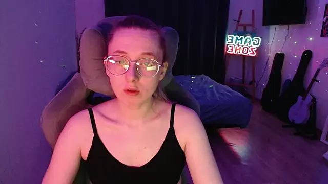 Snapshot of AnabelFrel chatting on March 6, 1:16 am AnabelFrel online show from March 6, 1:16 am