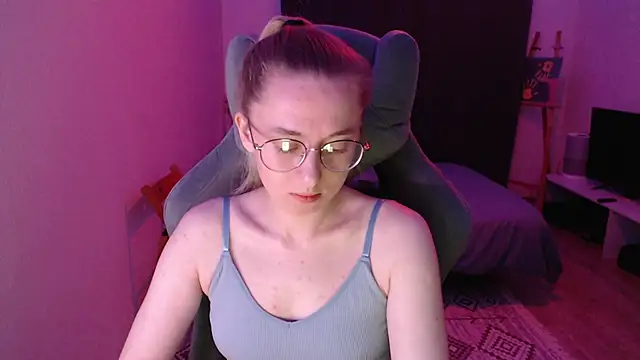 Snapshot of AnabelFrel chatting on September 18, 12:34 am AnabelFrel online show from September 18, 12:34 am