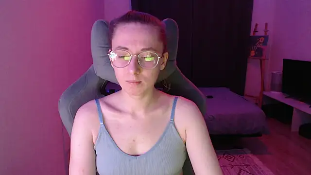 Snapshot of AnabelFrel chatting on November 6, 1:17 am AnabelFrel online show from November 6, 1:17 am