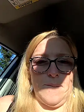 Snapshot of winniess40 chatting on December 29, 9:50 am winniess40 online show from December 29, 9:50 am