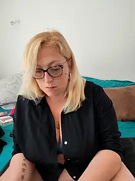 winniess40 online show from April 20, 11:35 am