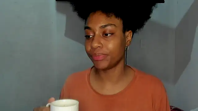 thaimy  online show from September 18, 11:18 pm