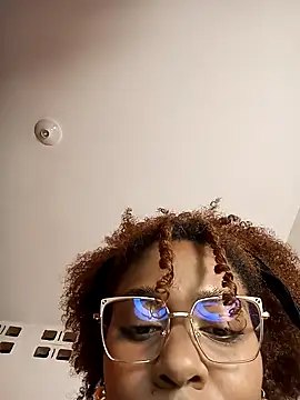 thaimy  online show from March 24, 2:49 am