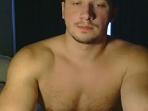 LionEdwin online show from November 15, 8:33 am