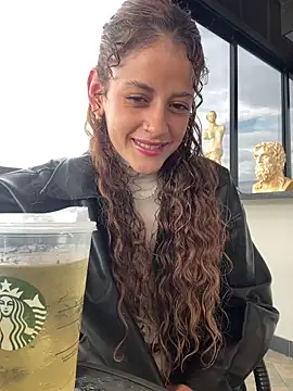 alana15 online show from February 18, 9:20 pm