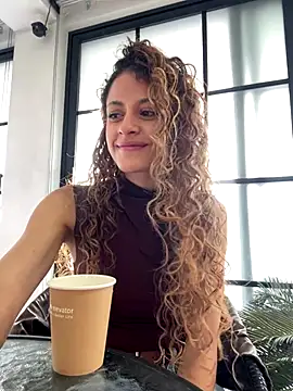 alana15 online show from November 17, 8:25 pm