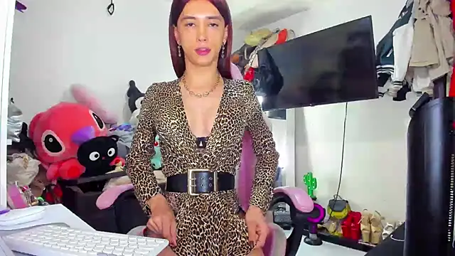 Lawrncesofiets online show from October 31, 7:37 pm