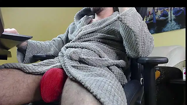 Snapshot of marioslim chatting on March 21, 3:33 am marioslim online show from March 21, 3:33 am