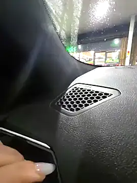 Snapshot of elenaUK chatting on January 4, 7:34 pm elenaUK online show from January 4, 7:34 pm