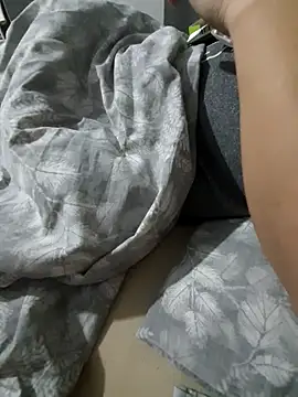 Snapshot of elenaUK chatting on November 14, 7:45 pm elenaUK online show from November 14, 7:45 pm