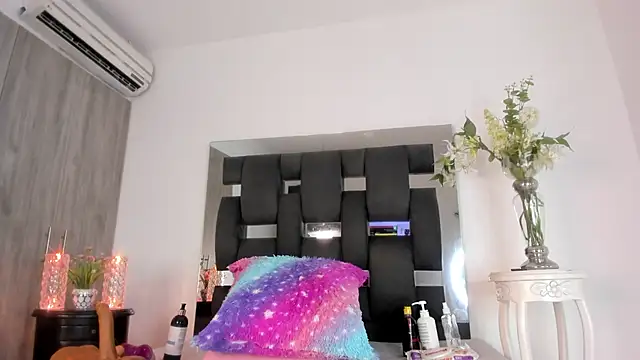 Snapshot of tanyyaa chatting on March 18, 4:47 am tanyyaa online show from March 18, 4:47 am