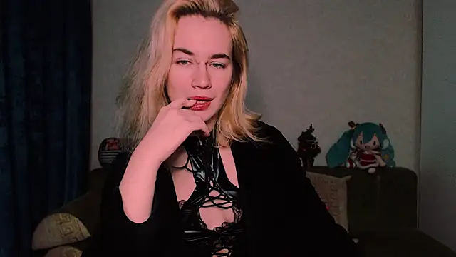 xxxcharismaaa online show from February 17, 3:47 am