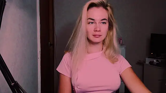 xxxcharismaaa online show from September 16, 3:40 am