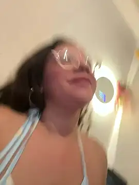 Vivi Kvsh online show from March 24, 10:15 pm