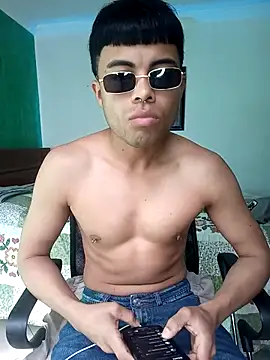 Snapshot of pinedasex777 chatting on September 11, 1:33 pm pinedasex777 online show from September 11, 1:33 pm