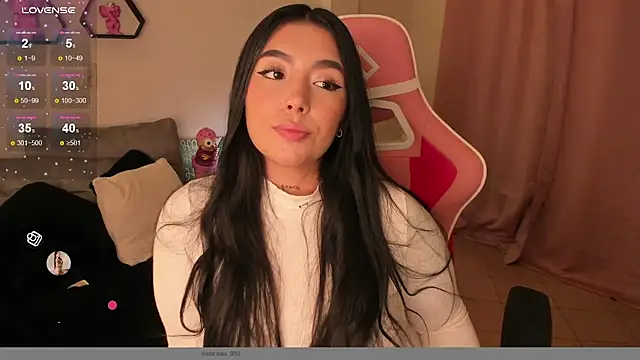 shantall vidales  online show from January 7, 8:34 am