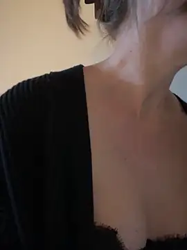 Snapshot of MaiseKnox chatting on November 4, 10:09 pm MaiseKnox online show from November 4, 10:09 pm