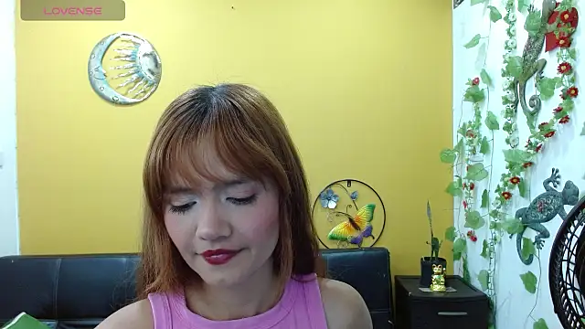 miss tinnymafe online show from February 13, 8:48 am