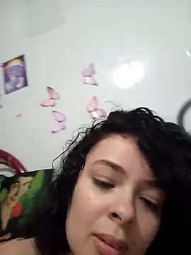 Snapshot of NinaSweet2 chatting on February 13, 9:17 pm NinaSweet2 online show from February 13, 9:17 pm