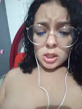 Snapshot of NinaSweet2 chatting on March 9, 4:16 am NinaSweet2 online show from March 9, 4:16 am