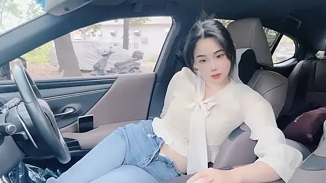 Snapshot of orla2021 chatting on December 6, 1:07 am orla2021 online show from December 6, 1:07 am