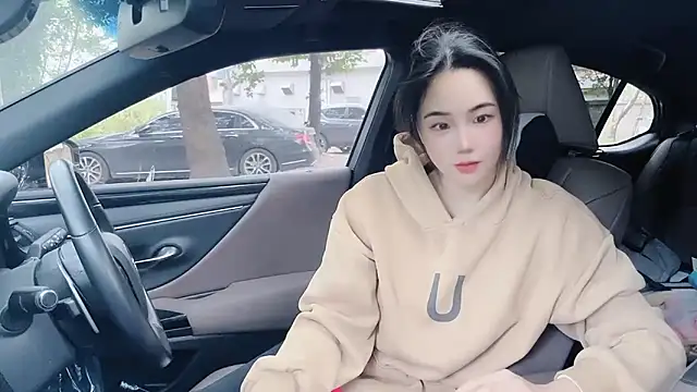 Snapshot of orla2021 chatting on December 12, 12:38 am orla2021 online show from December 12, 12:38 am