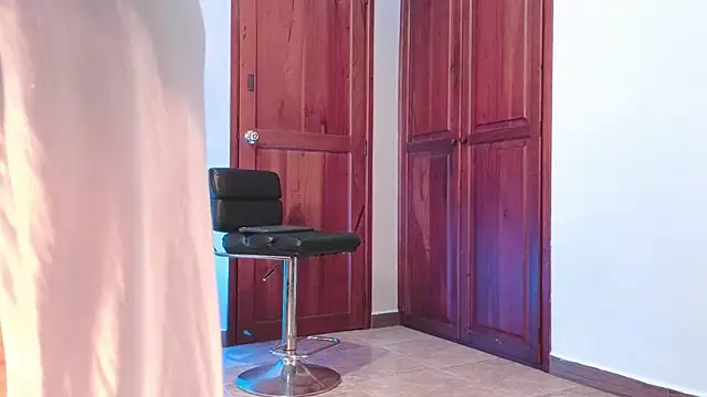 Snapshot of AGATHAA_WHITE chatting on November 21, 11:53 am AGATHAA WHITE online show from November 21, 11:53 am