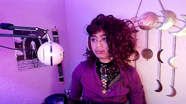 Snapshot of Azazelgains chatting on March 20, 3:34 am Azazelgains online show from March 20, 3:34 am