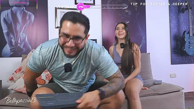 Snapshot of Bellapazzia chatting on December 1, 4:45 pm Bellapazzia online show from December 1, 4:45 pm