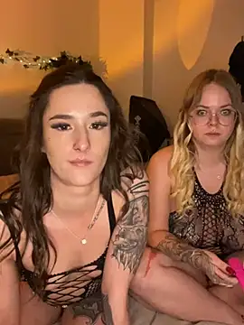 Snapshot of joanaelaa chatting on December 15, 6:26 pm joanaelaa online show from December 15, 6:26 pm