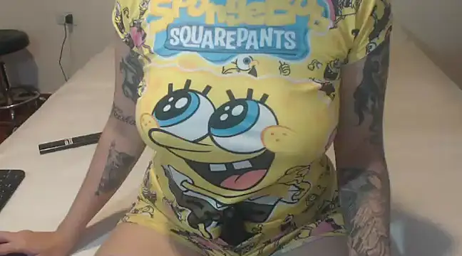 Snapshot of Tattoodreams_lucy chatting on December 22, 8:14 pm Tattoodreams lucy online show from December 22, 8:14 pm