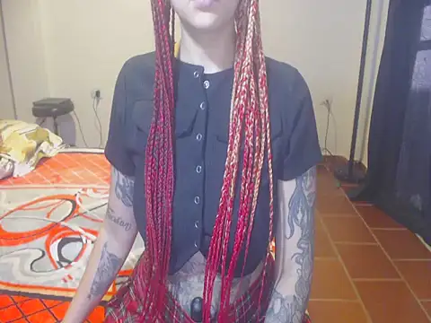 Snapshot of Tattoodreams_lucy chatting on January 21, 9:57 pm Tattoodreams lucy online show from January 21, 9:57 pm