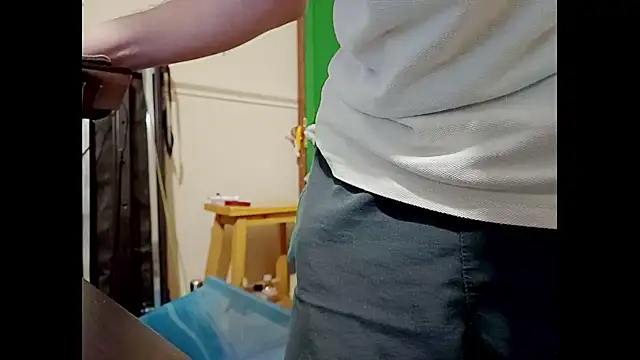 hairyuncut00 online show from February 10, 11:45 pm