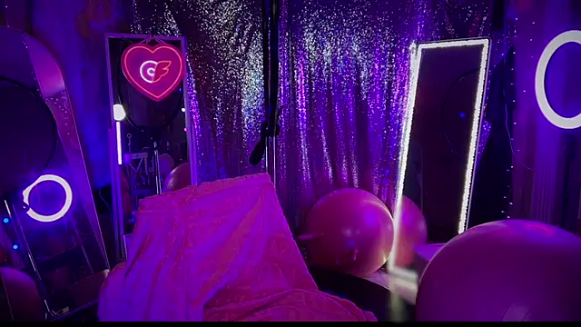 bimbotwerkqueen online show from February 9, 5:08 am