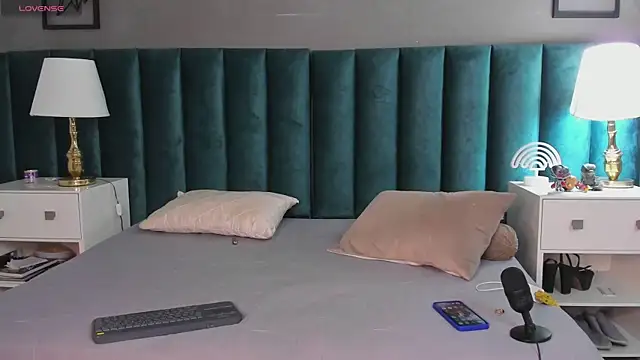 Snapshot of Karol_fenixx chatting on March 12, 4:02 pm Karol fenixx online show from March 12, 4:02 pm