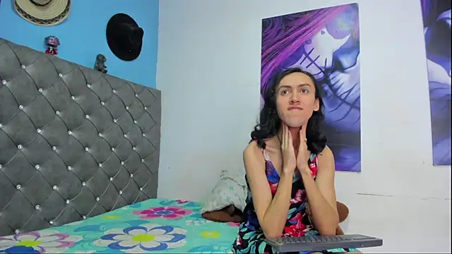 Snapshot of Karol_fenixx chatting on September 20, 11:28 pm Karol fenixx online show from September 20, 11:28 pm