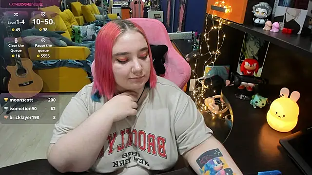 Softie Sofy online show from February 6, 9:22 am