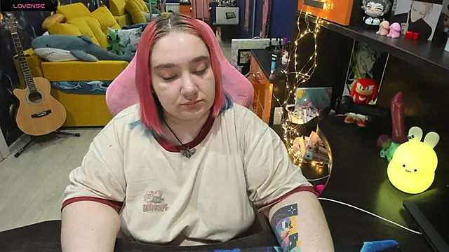 Softie Sofy online show from February 13, 2:23 am