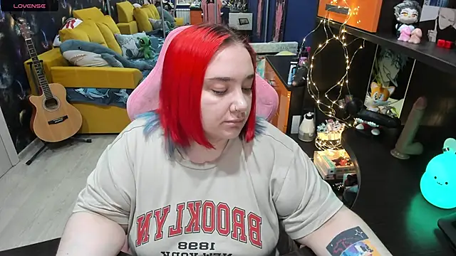 Softie Sofy online show from March 4, 2:49 am