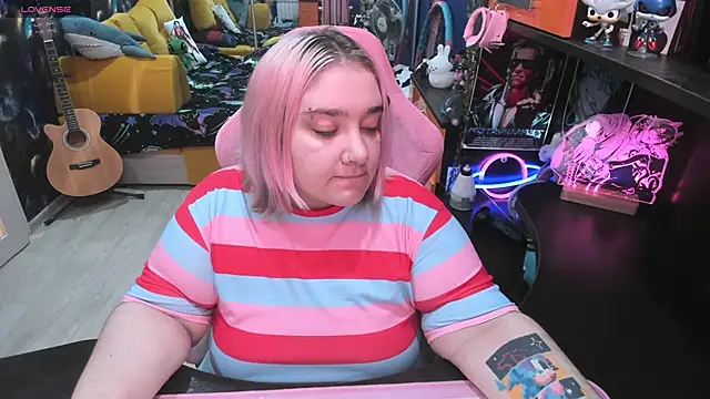 Softie Sofy online show from September 26, 2:48 am