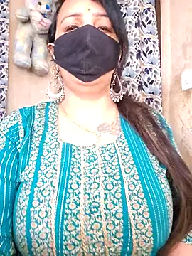 cute-tanvi online show from April 10, 1:00 am